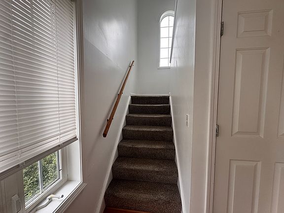 3rd image of 111 Schilling Ln