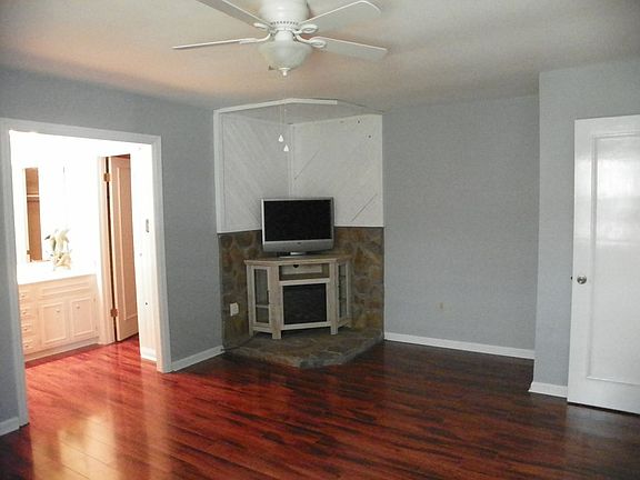 5th image of 740 Hickory Oak Holw