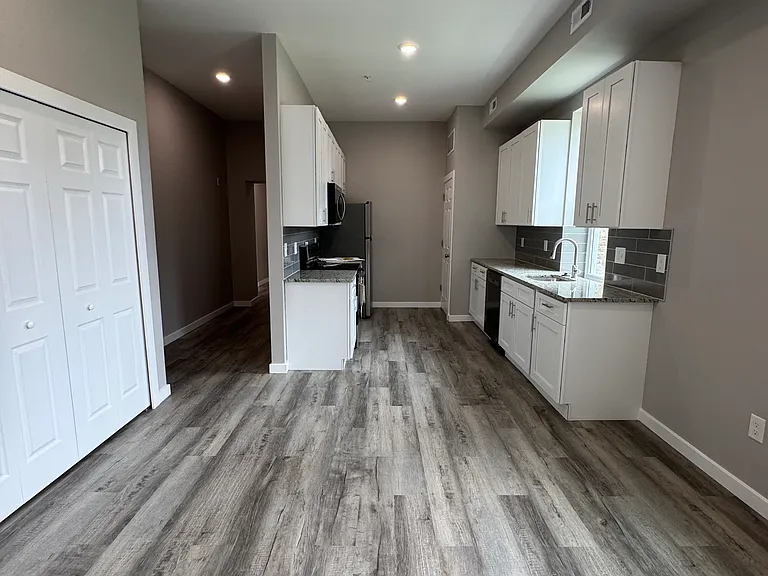 6658 Keystone St #6 — Photo 2