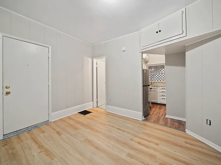 1315 Knollwood Ave #3 — Photo 4