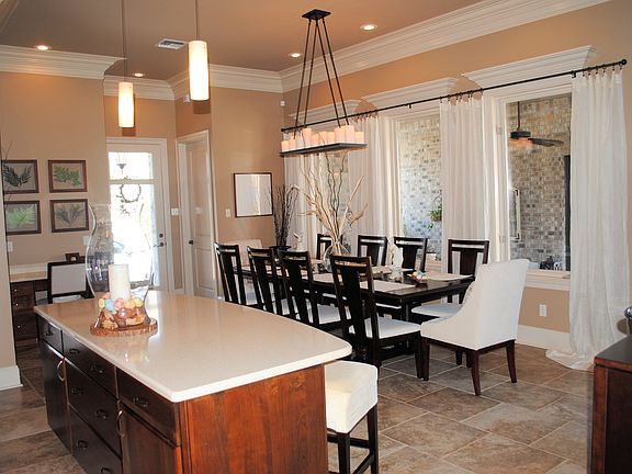 Snack bar/ Dining