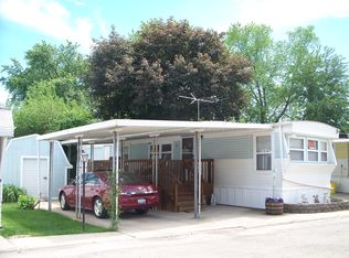 1340 Douglas Ave TRLR 18, Montgomery, IL 60538