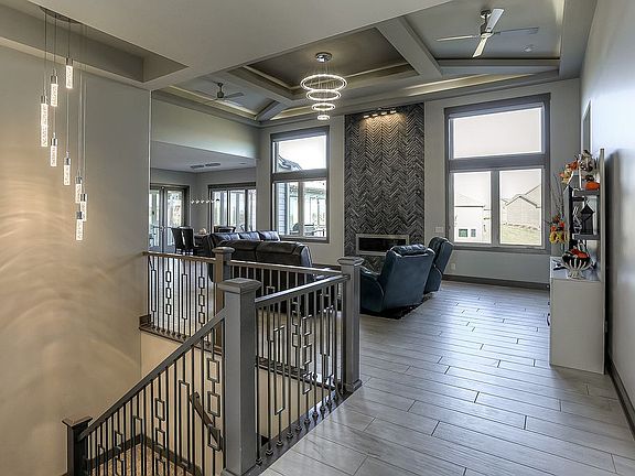 3rd image of 19406 Hamilton Cir