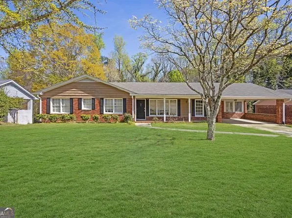 2609 Colonial Dr, College Park, GA 30337