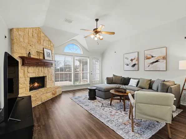 11709 Wild Pear Ln, Fort Worth, TX 76244