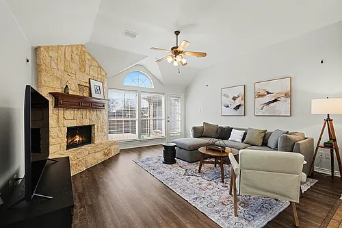 11709 Wild Pear Ln Photo 1