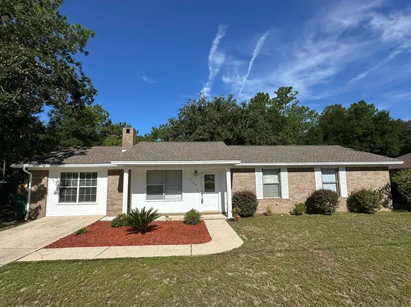 6168 Hayes Dr, Crestview, FL 32539