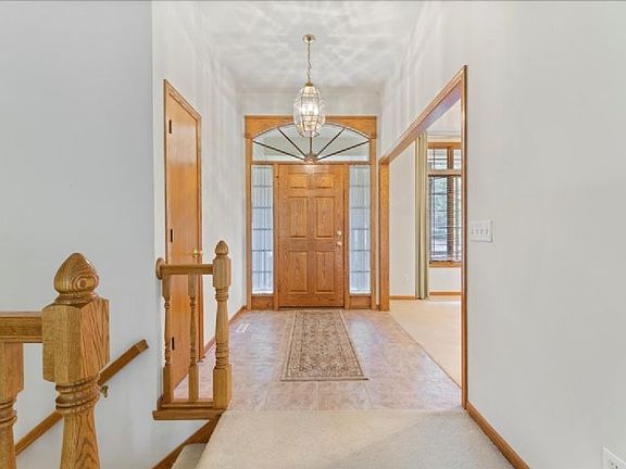 3rd image of 22560 Forrester Ln