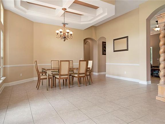 5th image of 2330 Northumbria Dr