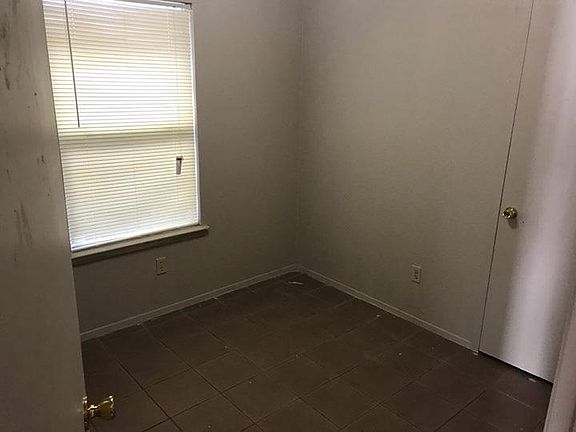 2nd image of 3313 Avenue G