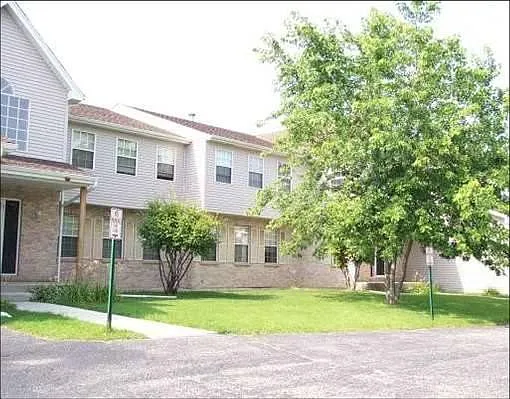 301 Village Creek Dr #2B — Photo 1