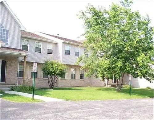 301 Village Creek Dr #2B Photo 1