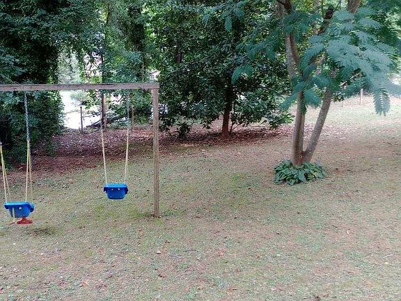 4th image of 920 Tebeau Dr