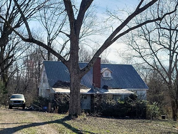 3rd image of 4951 Swinging Bridge Rd