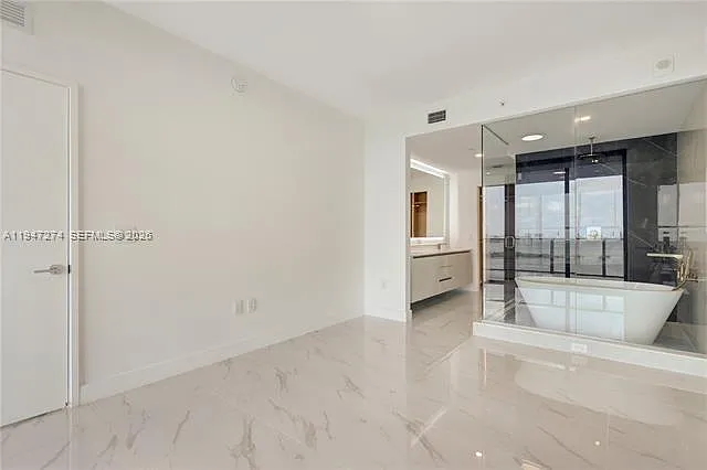 700 NE 24th St #4106 — Photo 29