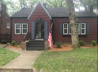 102 Linden Dr, Mason City, IA 50401