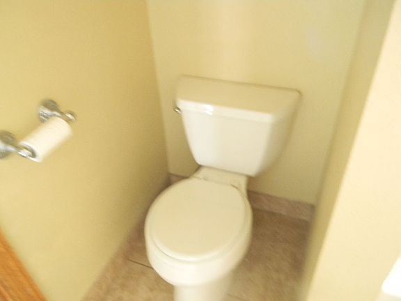 5th image of 255 E Rampart Dr