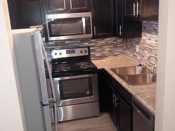 Upgraded Kitchen- All New Stainless Steel Appliances
