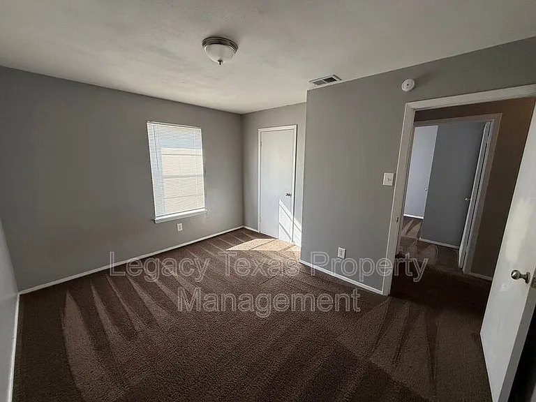 1714 Short St #A — Photo 14