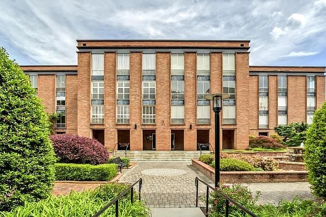 1st image of 1400 Kenesaw Ave APT 11M