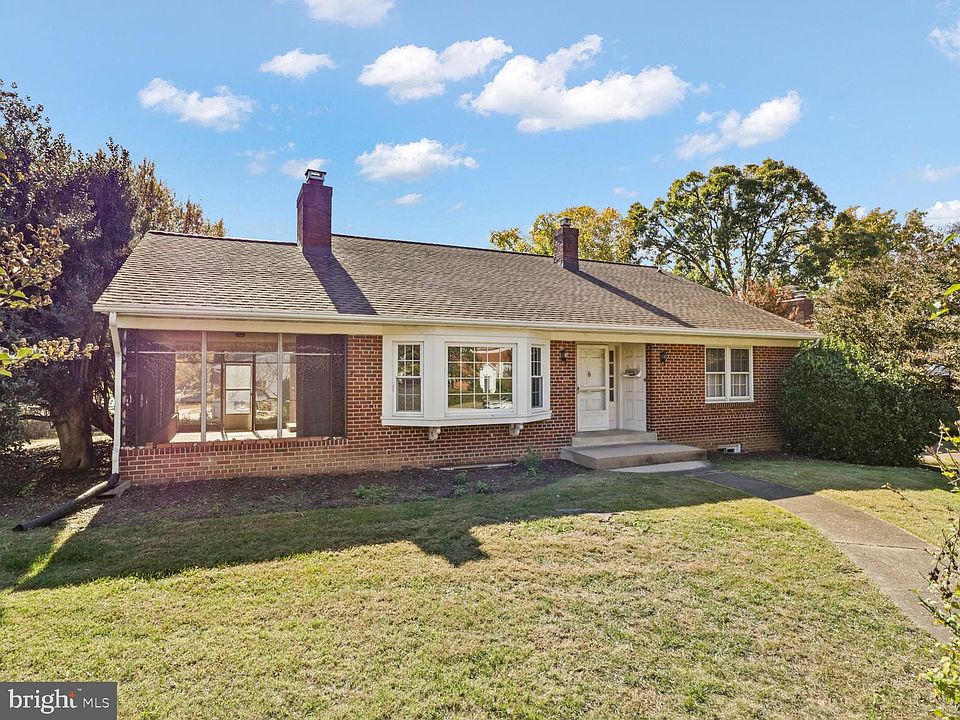 1st image of 1002 Beverley Dr