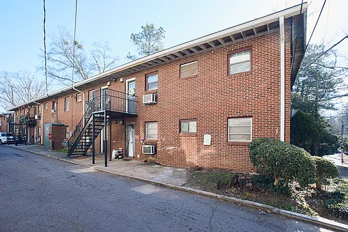 Lenox Apartments Photo 1