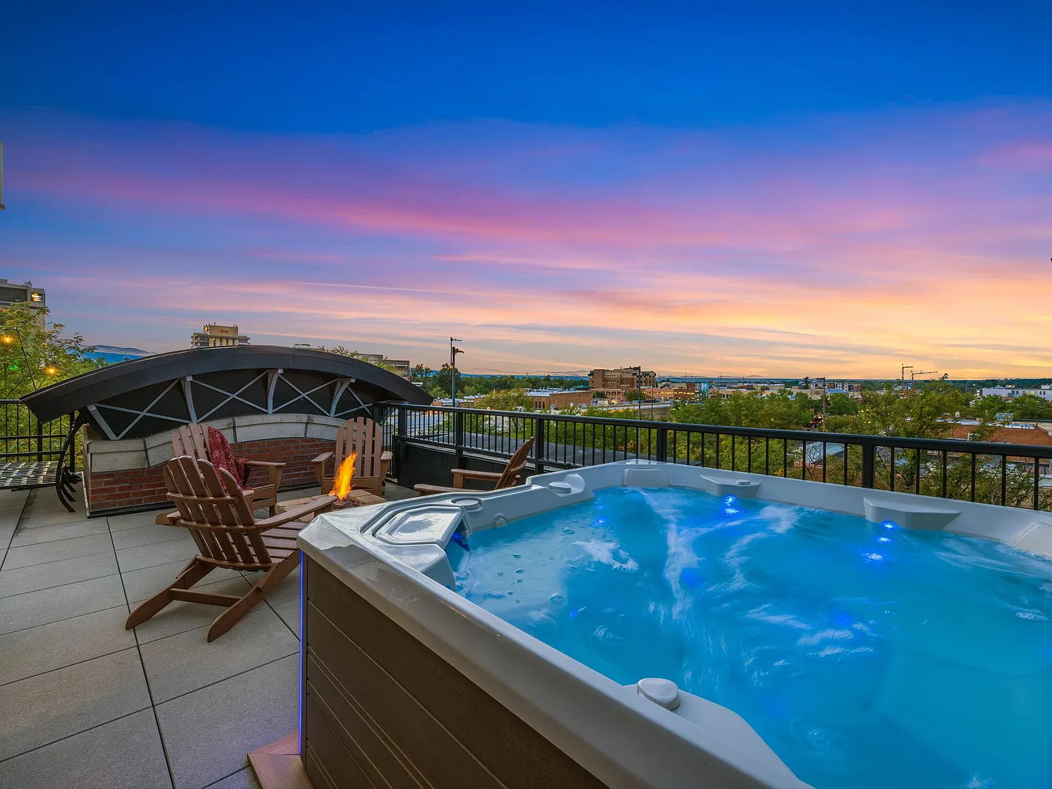 2 bed, 2043 sqft, $5,900 — Photo 3