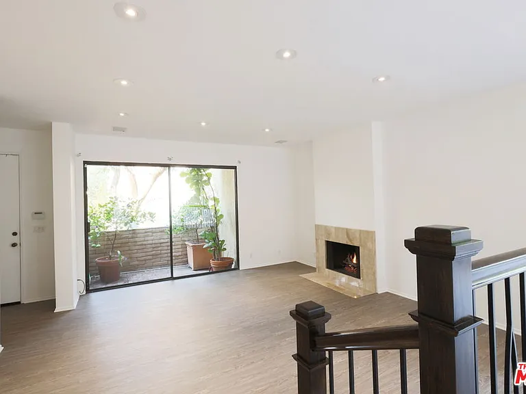 21821 Burbank Blvd #151 — Photo 7