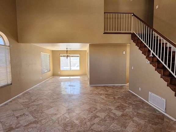 3rd image of 3101 E Redwood Ln