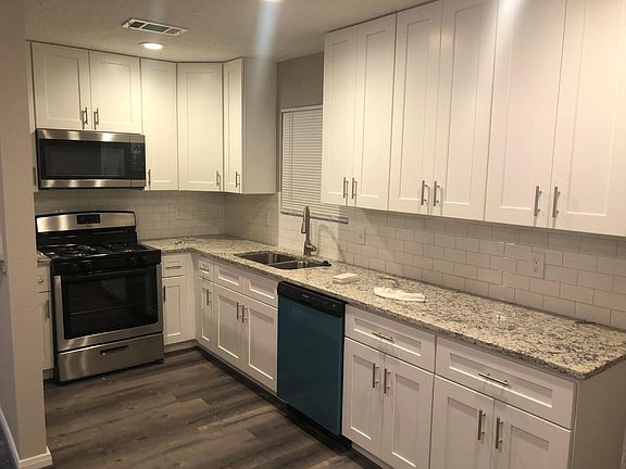 3rd image of 3618 Truxton Dr