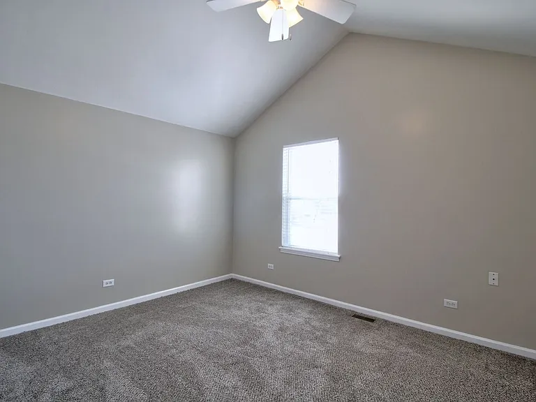 1504 Pheasant Landing Dr — Photo 14