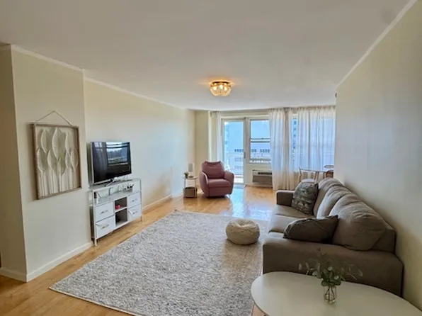 2650 Ocean Parkway image 4 of 16