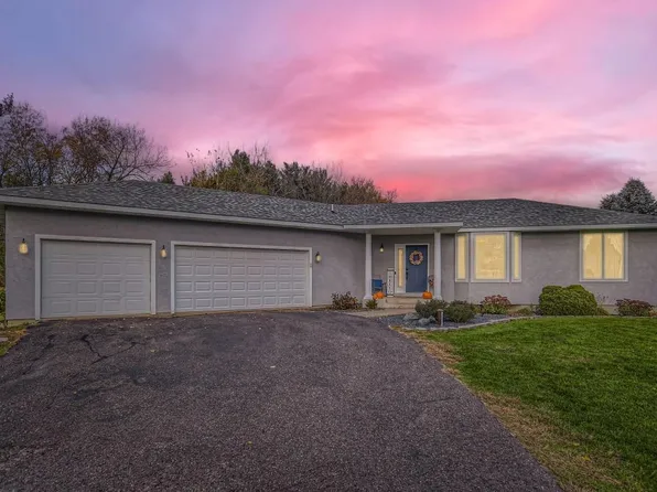424 Brookwood Dr, Hudson, WI 54016
