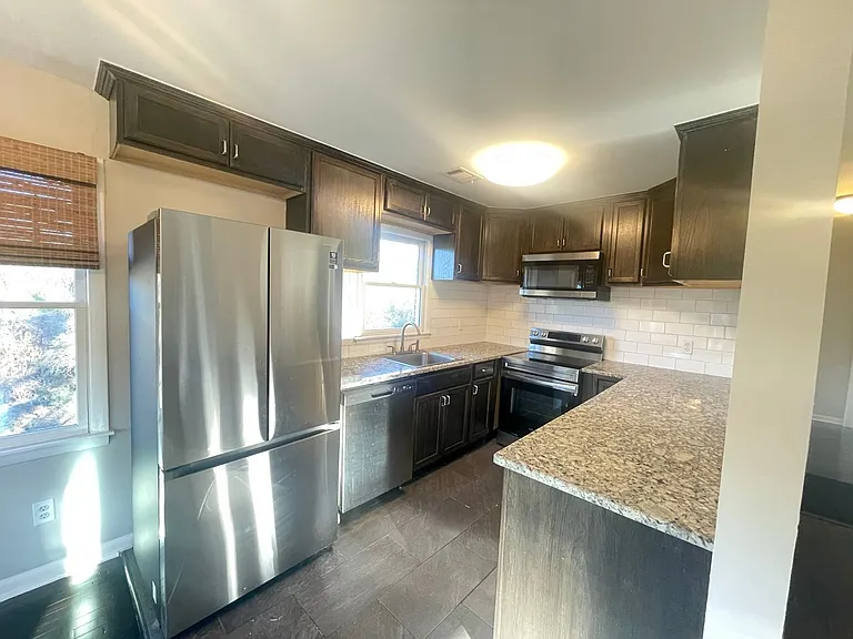 165 Conrad Dr — Photo 3
