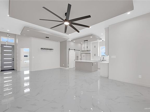 3rd image of 5709 N Gira Del Sol St
