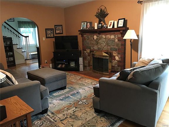4th image of 130 Hancock Dr