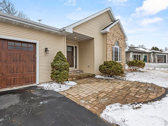 4th image of 5366 Sand Beach Dr #6