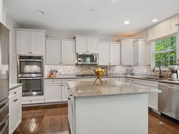 3rd image of 1714 White Spruce Dr