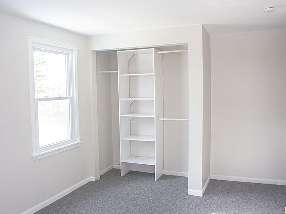 5th image of 246 Glenhaven Dr