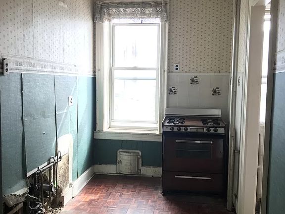 4th image of 4407 4th Ave APT D1