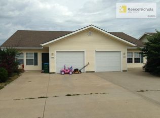 706 Meadow Ct APT A, Peculiar, MO 64078