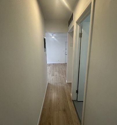 3rd image of 17550 Lake Shore Blvd #11489763