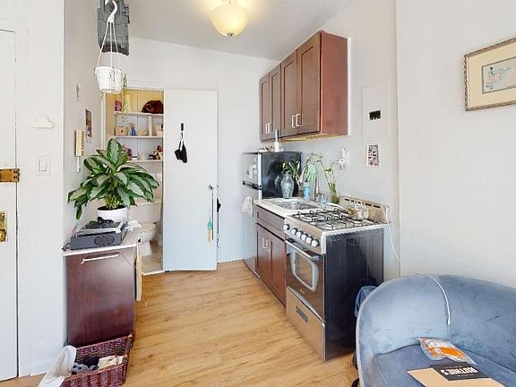 4th image of 149 1st Ave APT 13F