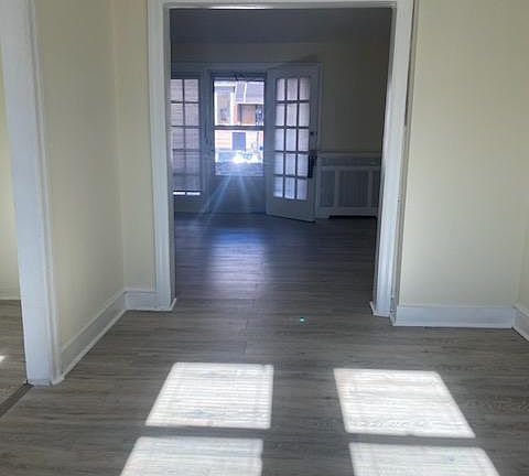 5th image of 2626 S Massey St