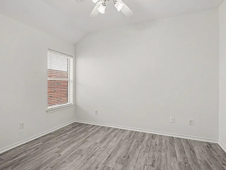 18314 Manorcliff Ln — Photo 13