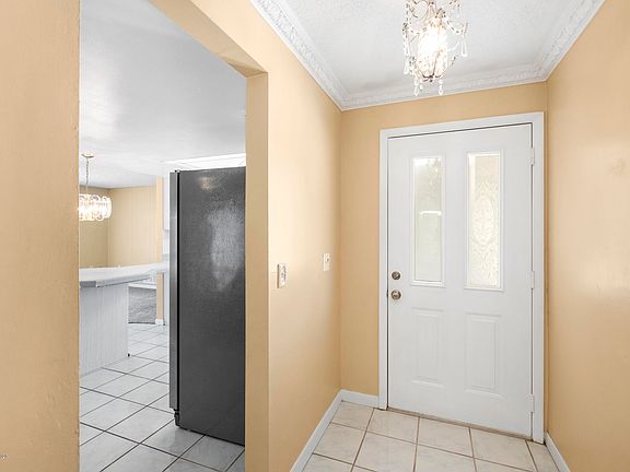 2nd image of 275 Lee Ave