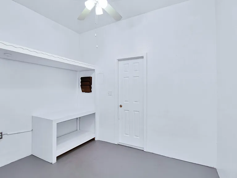 5603 Polk St #A — Photo 17