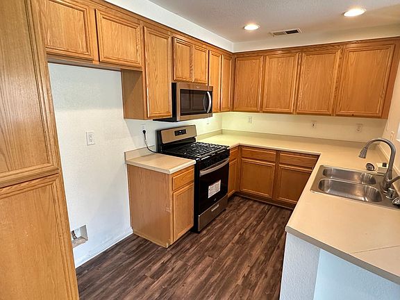 5th image of 1206 Gonzales Way