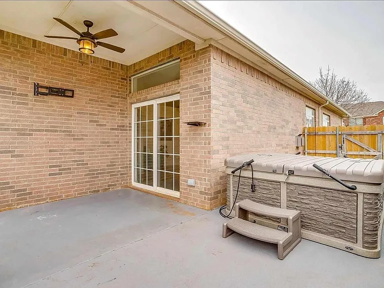 5528 Milford Dr — Photo 15
