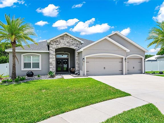 2nd image of 1061 Sandpiper Loop